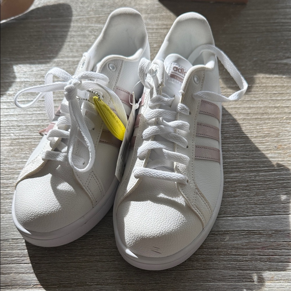 NWT Adidas CF Advantage CloudFoam, Rose Gold, size 10